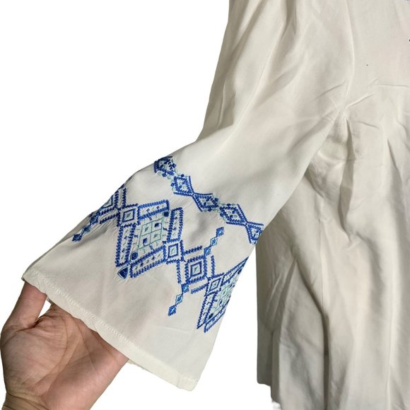 Solitaire Boho Cover Up Embroidered Tunic M White V Neck Lace Up Tassels - Picture 5 of 7